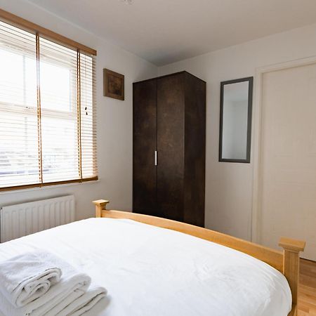 Hullidays Victora Dock- Refurbished 2024 Apartment Kingston upon Hull Exterior foto