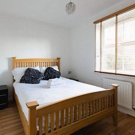 Hullidays Victora Dock- Refurbished 2024 Apartment Kingston upon Hull Exterior foto