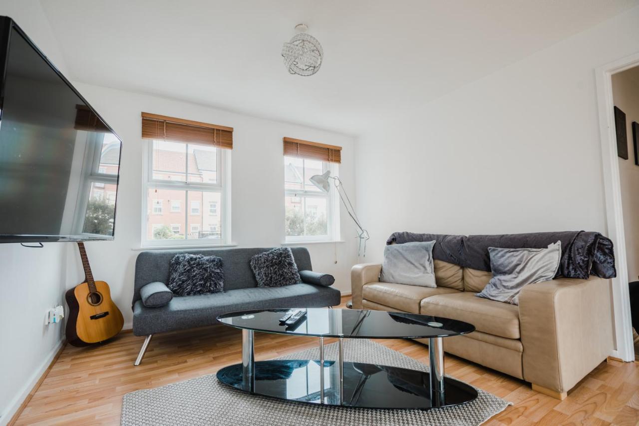 Hullidays Victora Dock- Refurbished 2024 Apartment Kingston upon Hull Exterior foto