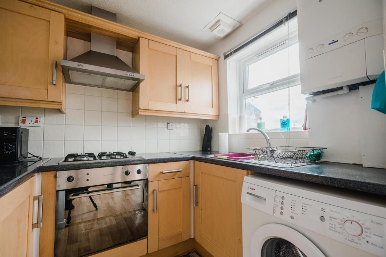 Hullidays Victora Dock- Refurbished 2024 Apartment Kingston upon Hull Exterior foto