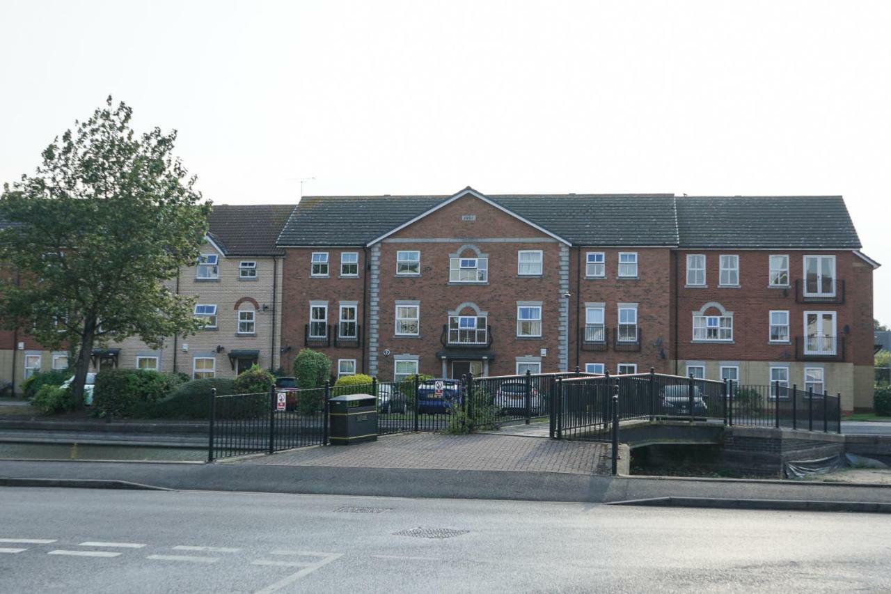 Hullidays Victora Dock- Refurbished 2024 Apartment Kingston upon Hull Exterior foto